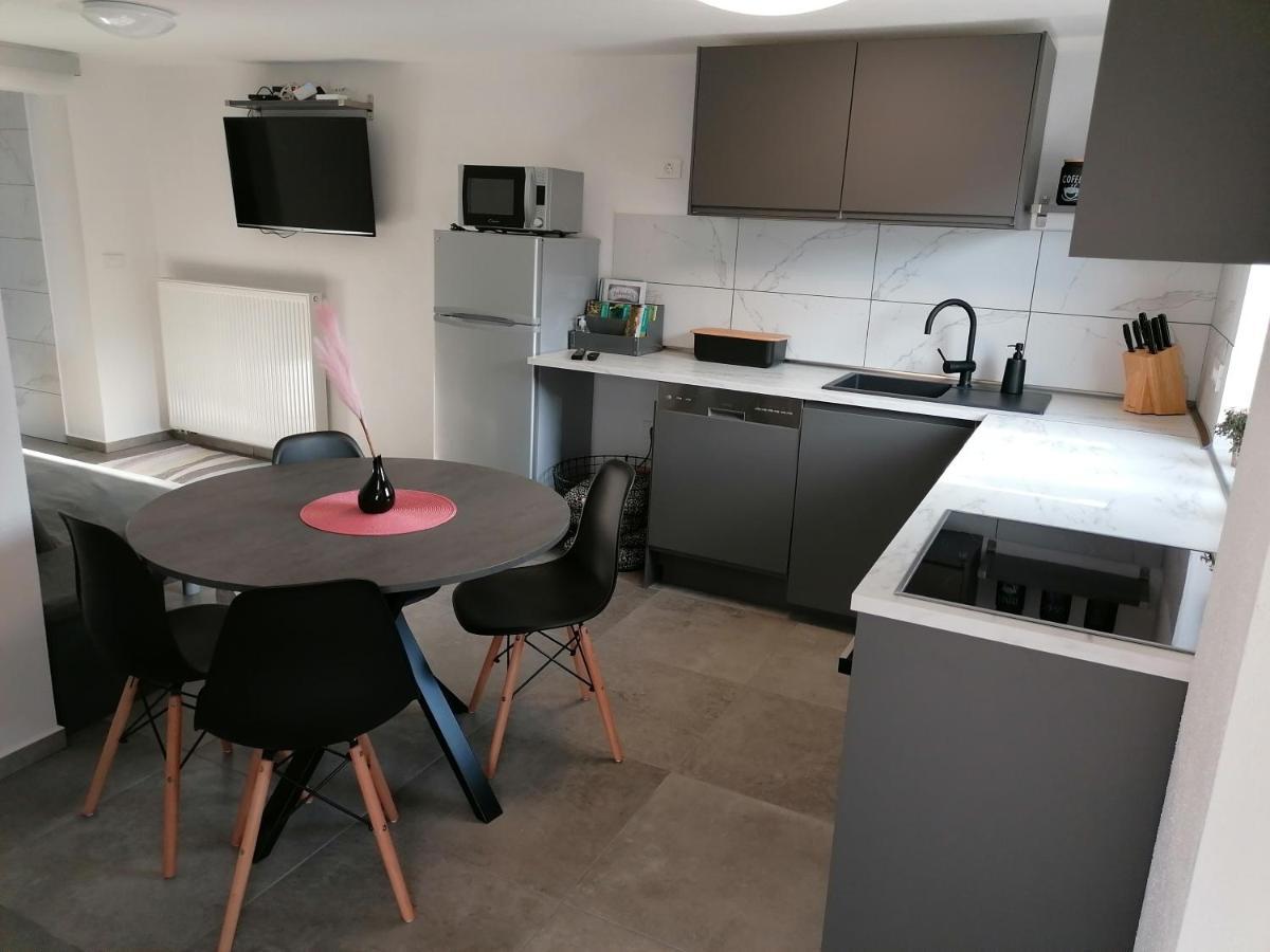 Apartma Pr Urarj Кобарид Экстерьер фото